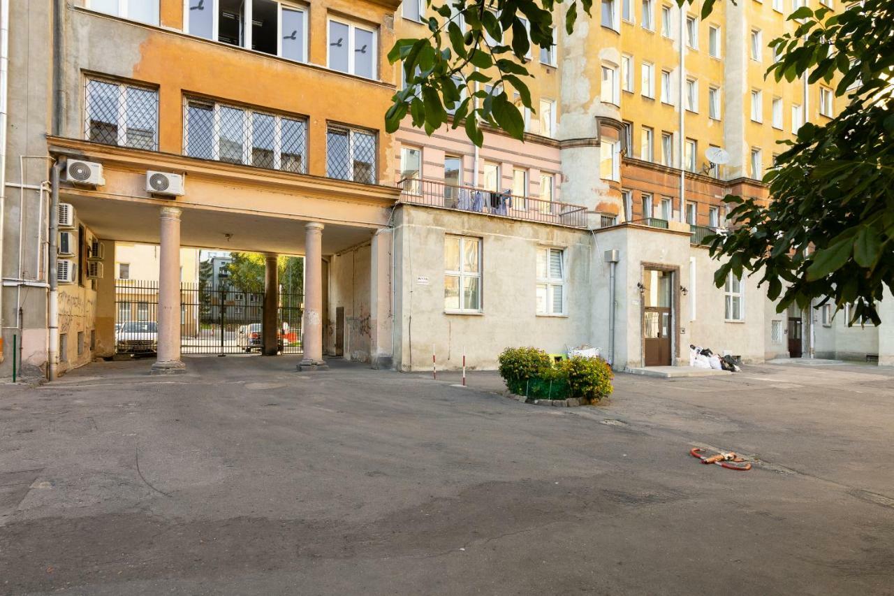 Chmielna Butas Warsaw